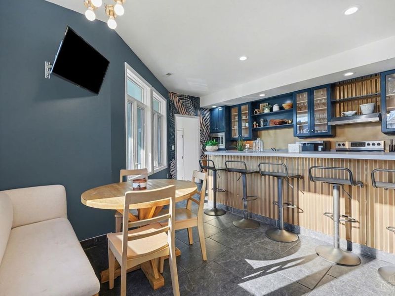 396 Probasco Street, Cincinnati, OH 45220 Photo 7