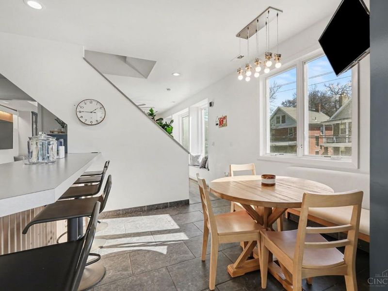 396 Probasco Street, Cincinnati, OH 45220 Photo 8