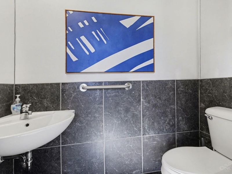 396 Probasco Street, Cincinnati, OH 45220 Photo 9