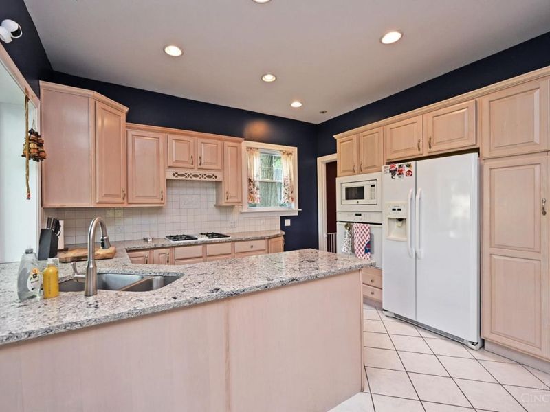 690 Clinton Springs Avenue, Cincinnati, OH 45229 Photo 17