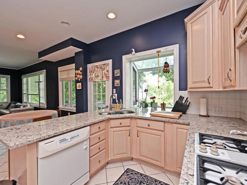 690 Clinton Springs Avenue, Cincinnati, OH 45229 Photo 20