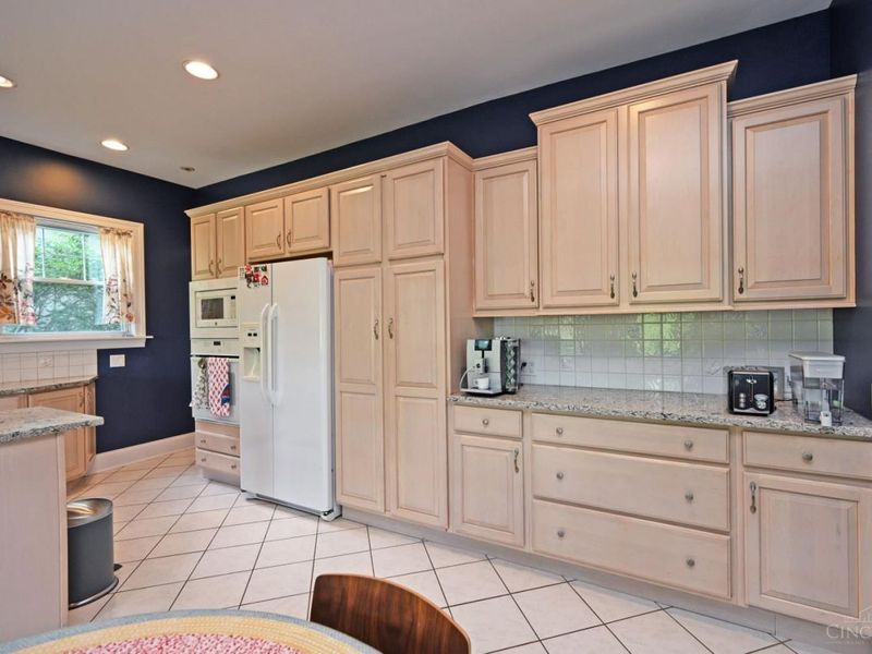 690 Clinton Springs Avenue, Cincinnati, OH 45229 Photo 21