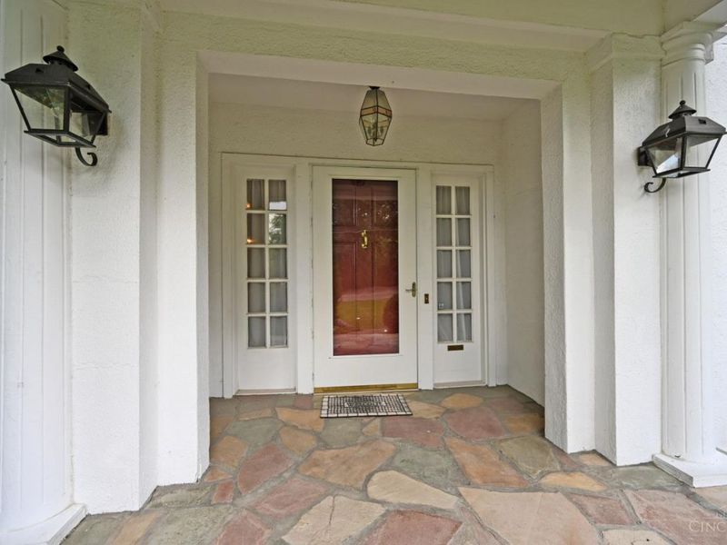 690 Clinton Springs Avenue, Cincinnati, OH 45229 Photo 4