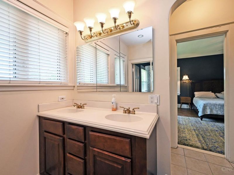 690 Clinton Springs Avenue, Cincinnati, OH 45229 Photo 40