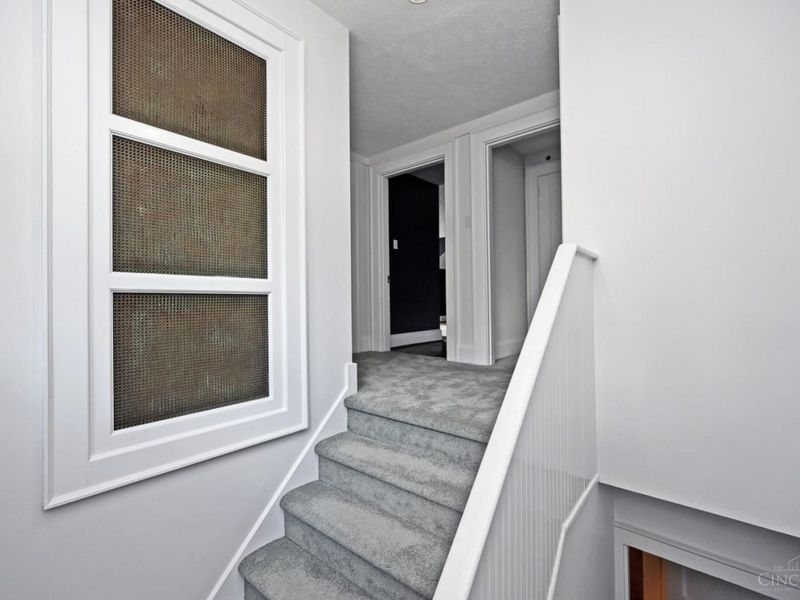 690 Clinton Springs Avenue, Cincinnati, OH 45229 Photo 51