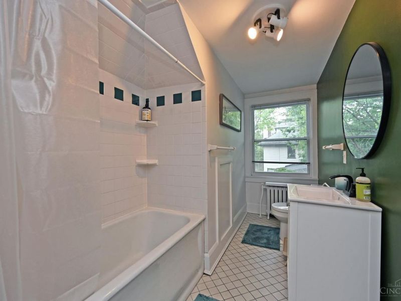 690 Clinton Springs Avenue, Cincinnati, OH 45229 Photo 56
