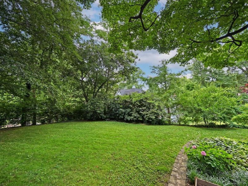 690 Clinton Springs Avenue, Cincinnati, OH 45229 Photo 70