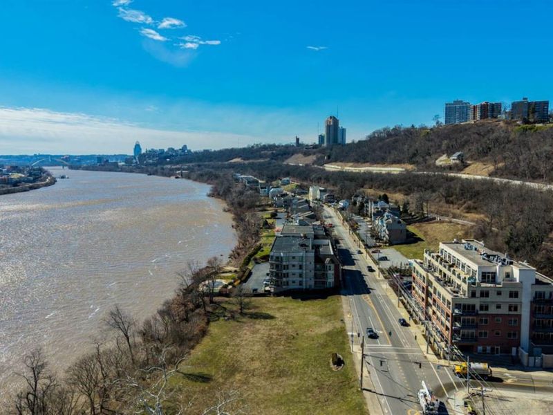 2260 Riverside Drive, Unit 402, Cincinnati, OH 45202 Photo 42