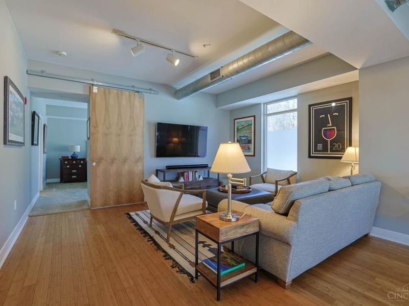 2260 Riverside Drive, Unit 402, Cincinnati, OH 45202 Photo 7