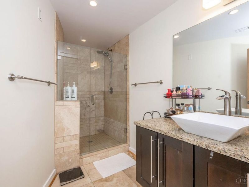 1417 Main Street, Unit 5, Cincinnati, OH 45202 Photo 28