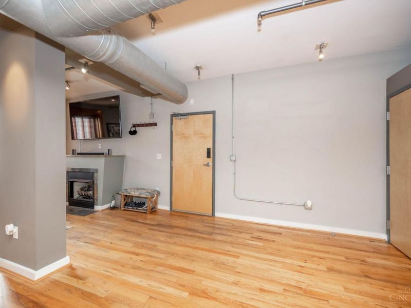 1417 Main Street, Unit 5, Cincinnati, OH 45202 Photo 4