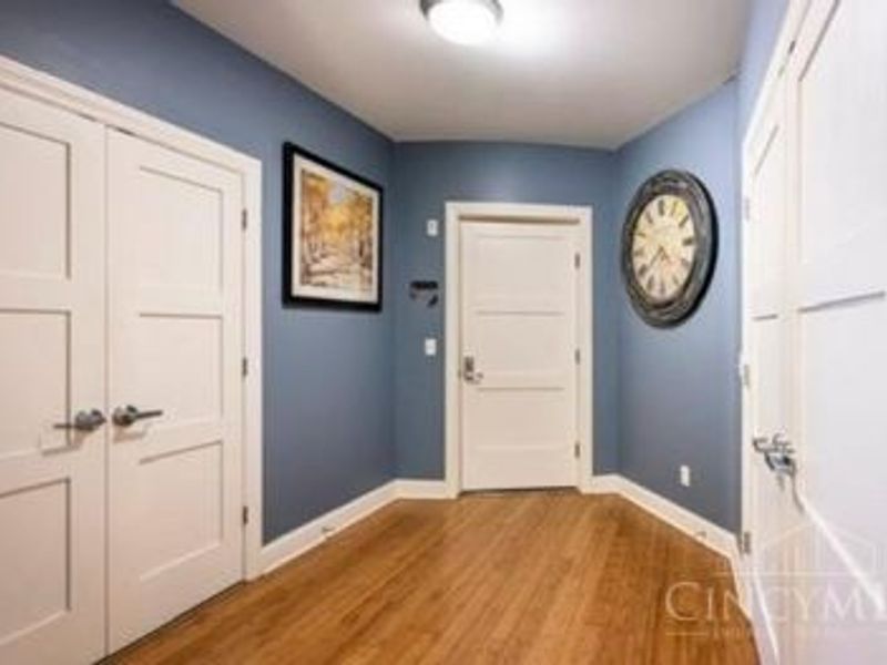 1326 Vine Street, Unit G, Cincinnati, OH 45202 Photo 4