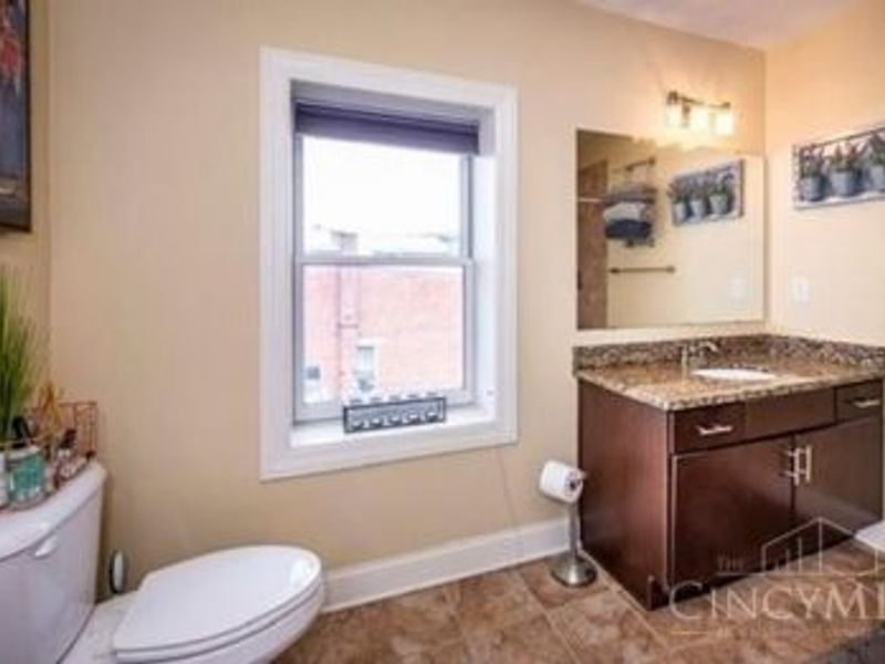 1326 Vine Street, Unit G, Cincinnati, OH 45202 Photo 8