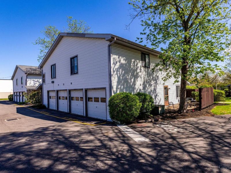 1010 E Crescentville Road, West Chester, OH 45246 Photo 16