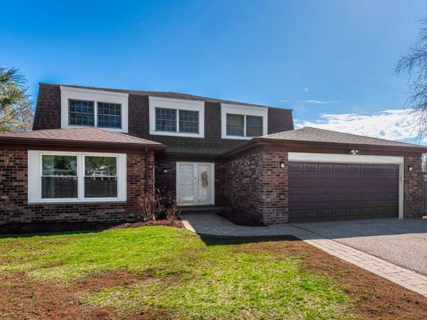 11 BIRCHWOOD Avenue, Deerfield, IL 60015