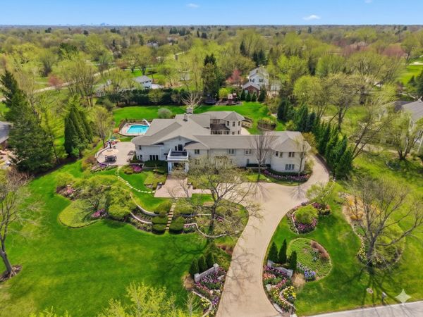 1877 Banbury Road, Inverness, IL 60067