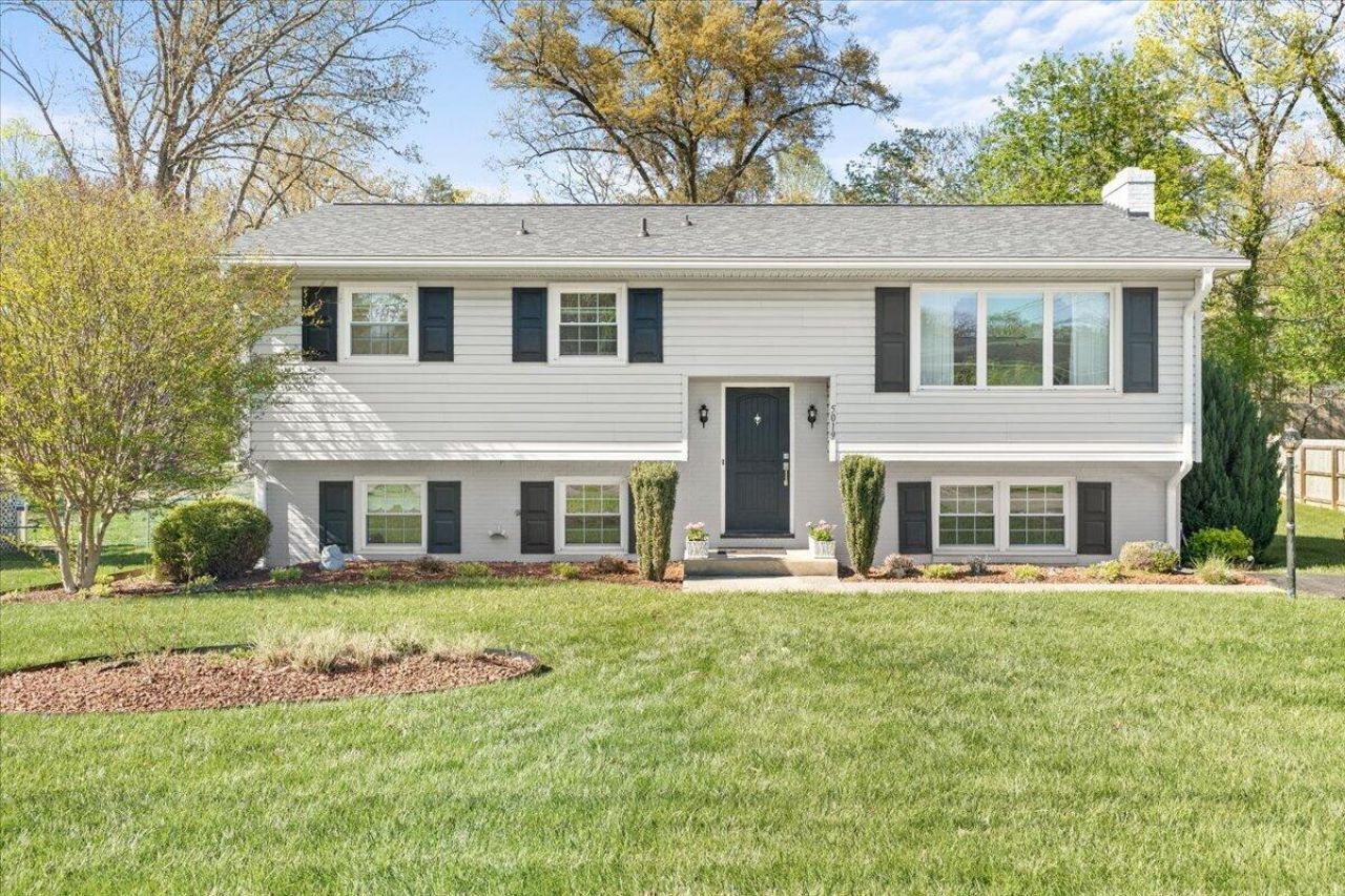 5019 Keithwood Dr Sw, Roanoke, VA 24018 Main Photo