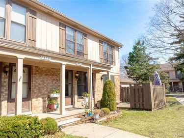 8684 Edgewater Lane , Warren, MI 48093