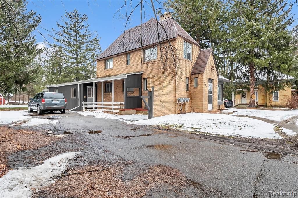 2359 E Grand River Road , Williamstown Township, MI 48895 Main Photo