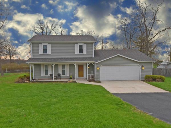11213 Robinair Drive, Fort Wayne, IN 46818