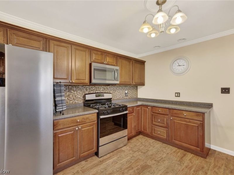 439 Knollwood Avenue, Tallmadge, OH 44278 Photo 9