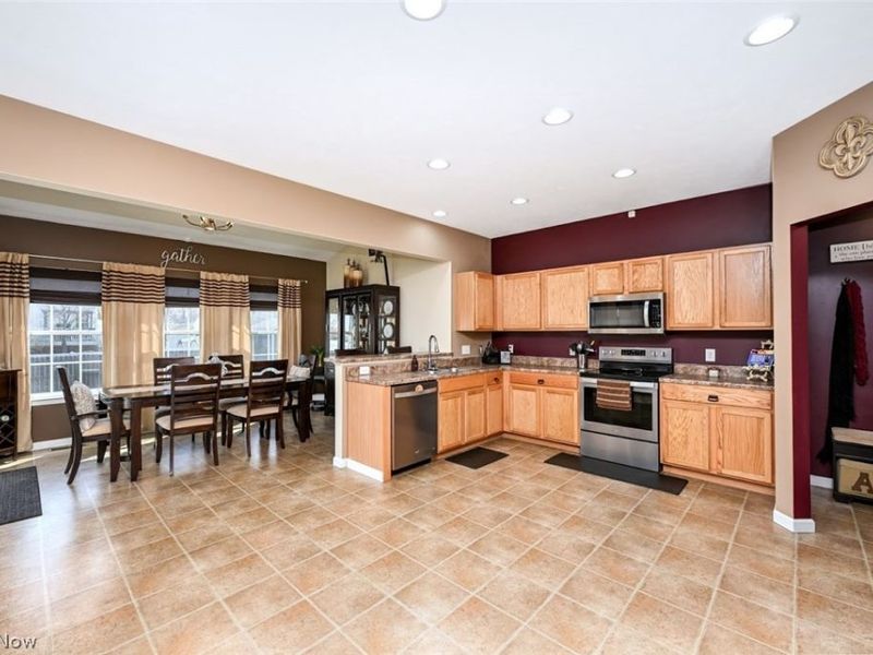 1225 Marsh Fern Lane, Akron, OH 44312 Photo 12