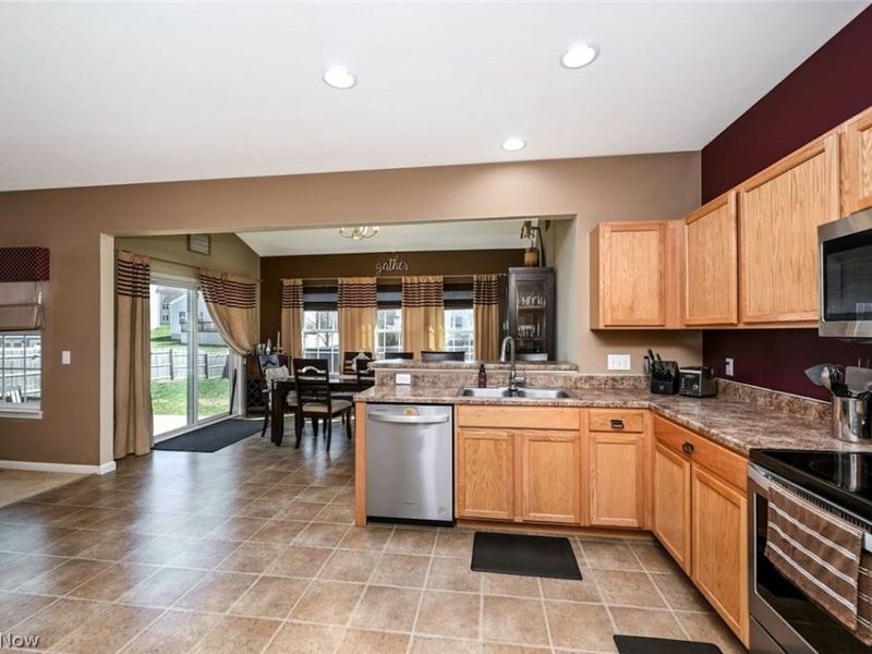 1225 Marsh Fern Lane, Akron, OH 44312 Photo 13