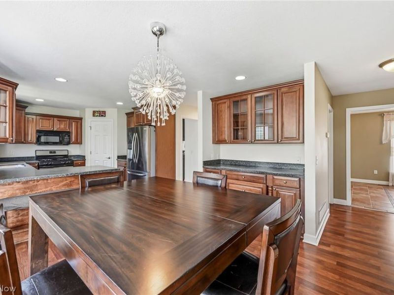 297 Country Club Drive SE, Warren, OH 44484 Photo 13