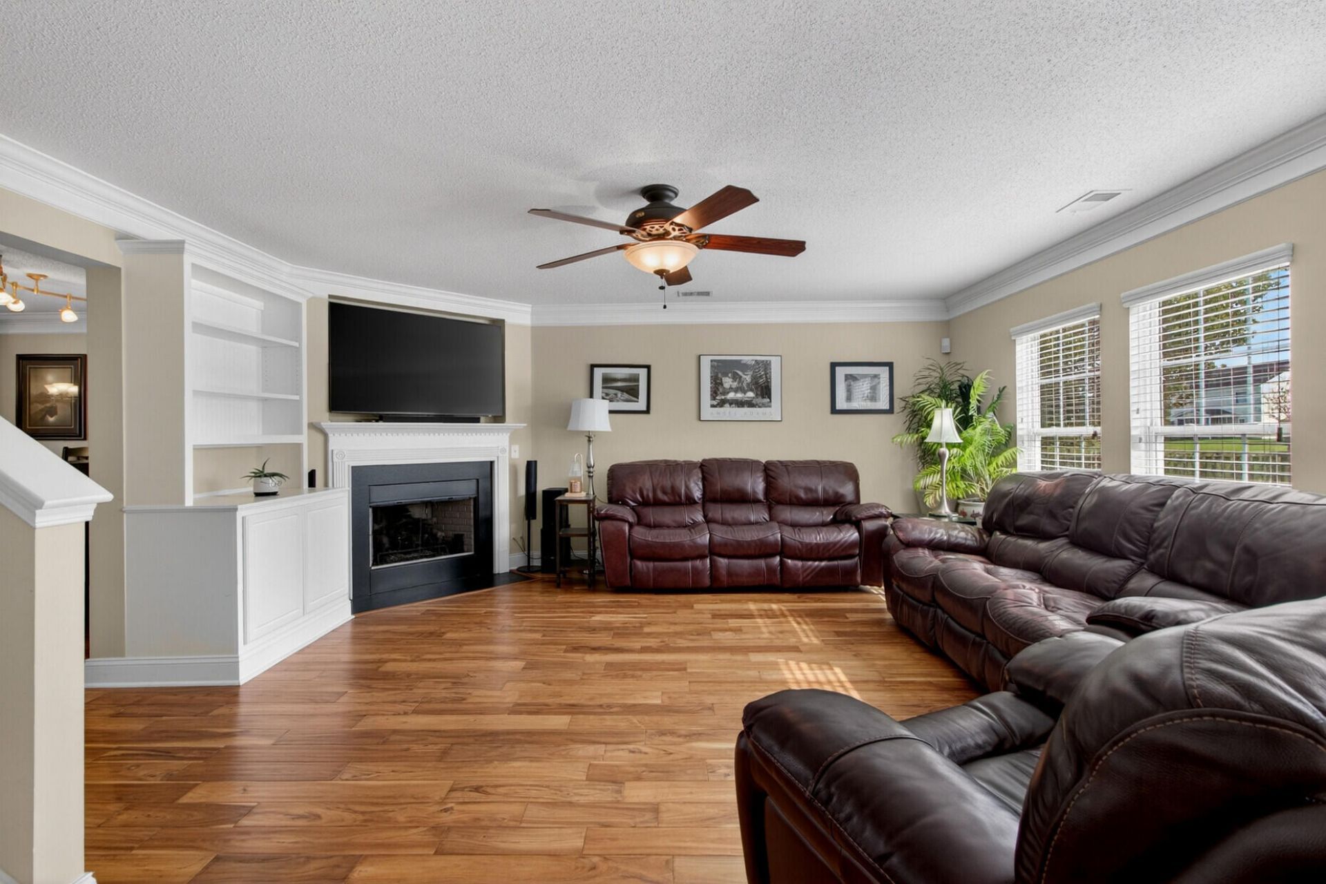 337 Southport Drive Photo 14