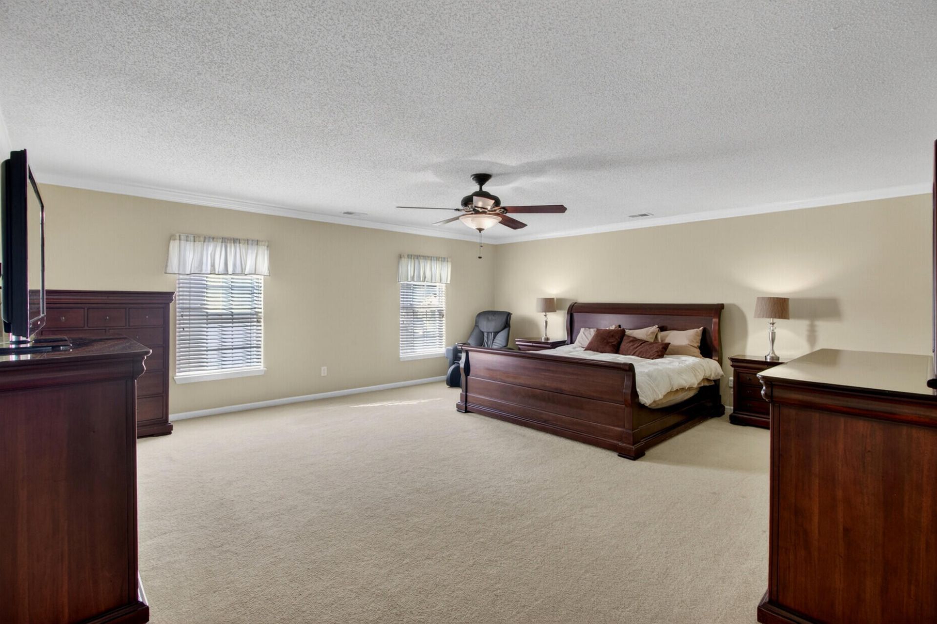 337 Southport Drive Photo 36