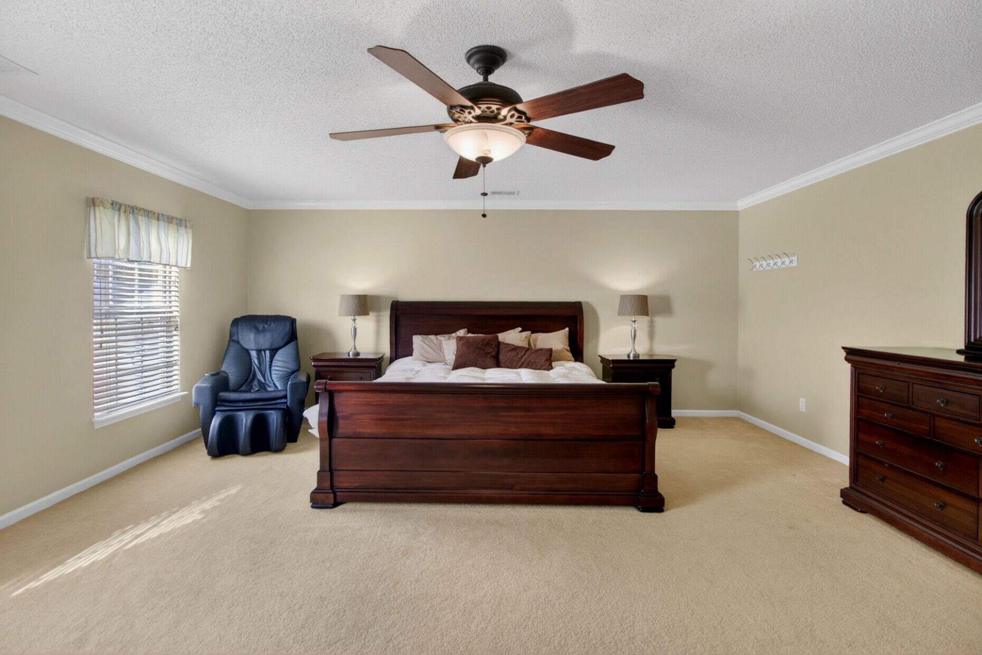 337 Southport Drive Photo 37