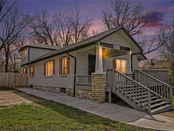 4927 Woodland Avenue, Kansas City, MO 64110