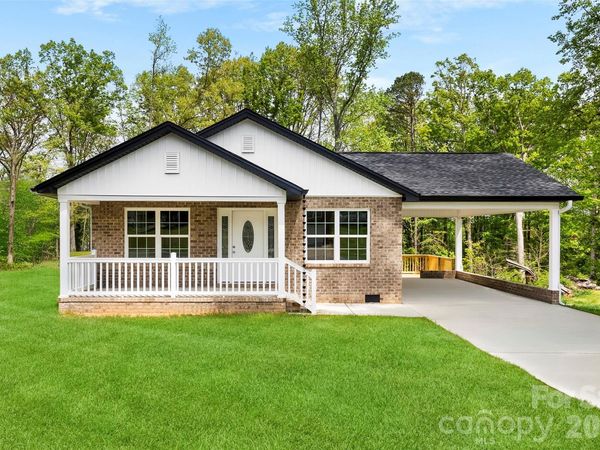 108 W Iowa Avenue , Bessemer City, NC 28016