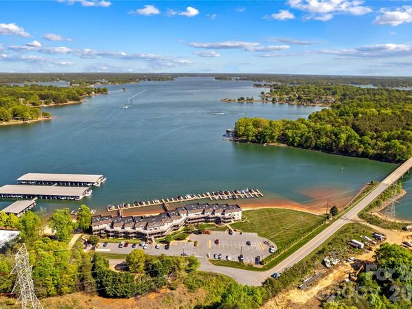 7831 Spinnaker Bay Drive, Sherrills Ford, NC 28673