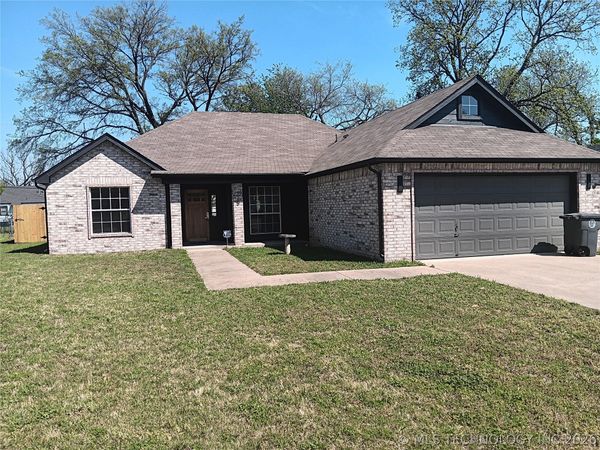 225 E Seminole Place , Tulsa, OK 74110