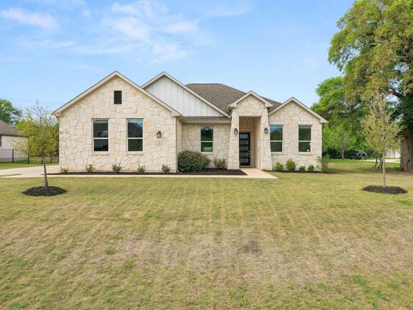 372 Raptor Beak WAY, Cedar Creek, TX 78612