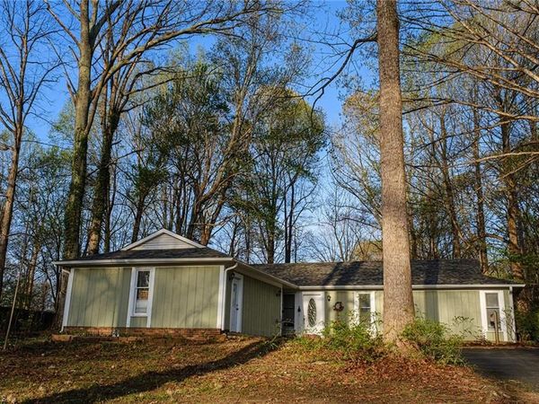 752 Magnum Drive , Winston-Salem, NC 27101