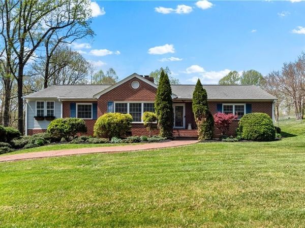 734 Oakland Drive , Elkin, NC 28621