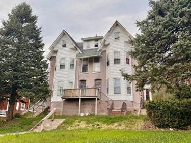 1601 MINERAL SPRING ROAD, READING, PA 19602