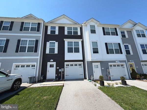 522 CHARLES AVENUE , HANOVER, PA 17331