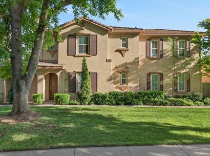 8073 Lido Isle Ln, Sacramento, CA 95831 Photo