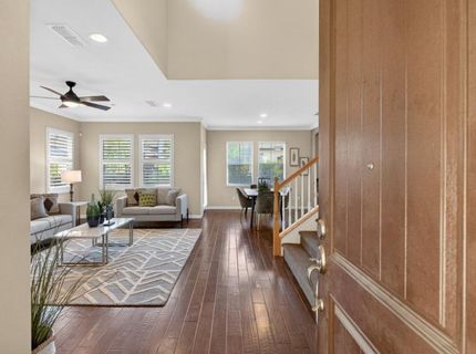 8073 Lido Isle Ln, Sacramento, CA 95831 Photo