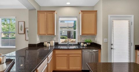 8073 Lido Isle Ln, Sacramento, CA 95831 Photo