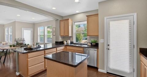 8073 Lido Isle Ln, Sacramento, CA 95831 Photo