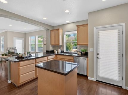 8073 Lido Isle Ln, Sacramento, CA 95831 Photo