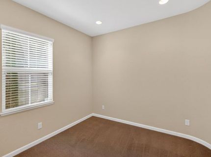 8073 Lido Isle Ln, Sacramento, CA 95831 Photo