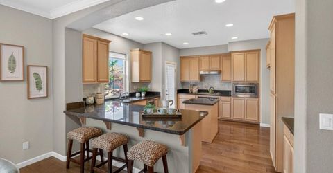 8073 Lido Isle Ln, Sacramento, CA 95831 Photo