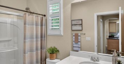 8073 Lido Isle Ln, Sacramento, CA 95831 Photo