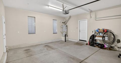 8073 Lido Isle Ln, Sacramento, CA 95831 Photo