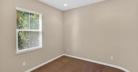 8073 Lido Isle Ln, Sacramento, CA 95831 Photo